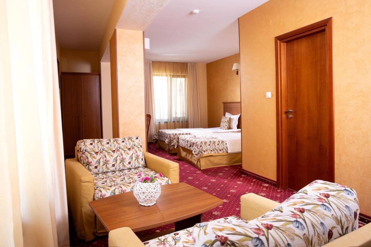 Contessa Hotel ชูเมน ภายนอก รูปภาพ