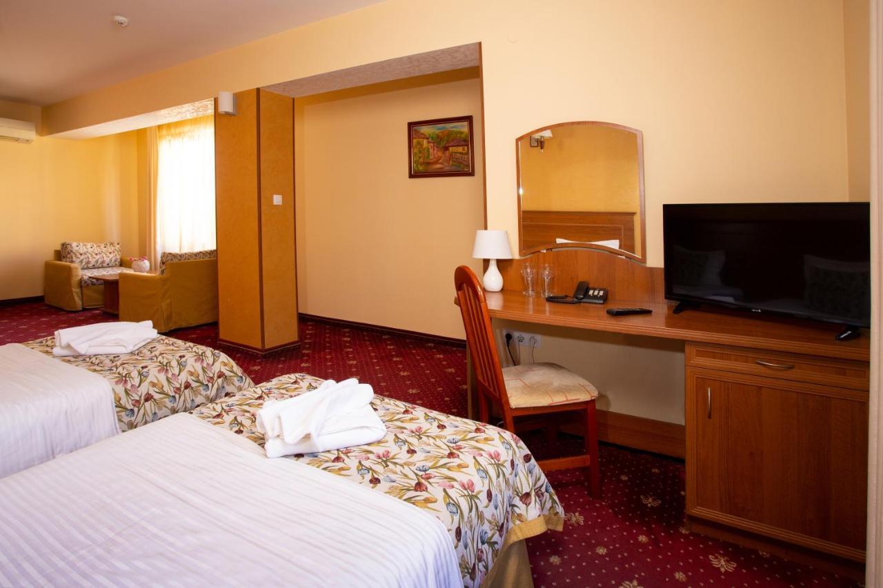 Contessa Hotel ชูเมน ภายนอก รูปภาพ