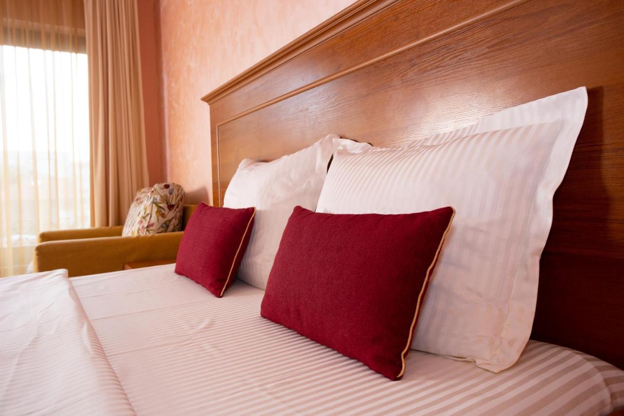 Contessa Hotel ชูเมน ภายนอก รูปภาพ