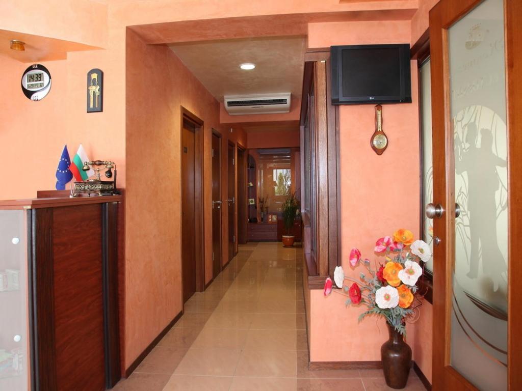 Contessa Hotel ชูเมน ภายนอก รูปภาพ